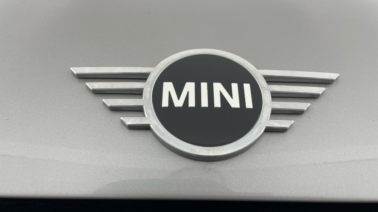 MINI Hatchback 1.5 Cooper Classic 3dr Auto Petrol Hatchback